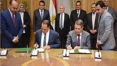 وزيرا الإنتاج الحربي والتعليم العالي يشهدان توقيع عقد إنشاء مستشفى جامعي وكلية طب بـدمنهور