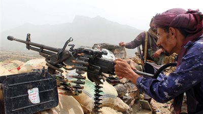 الحوثيون يطلقون النار على سيارات الأمم المتحدة بالحديدة