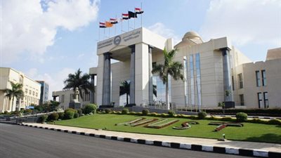 أزمة إغلاق مستشفى جامعة مصر تبلغ ذروتها.. رئيس الجامعة يكشف مفاجآت والقضاء يتدخل (تقرير) 