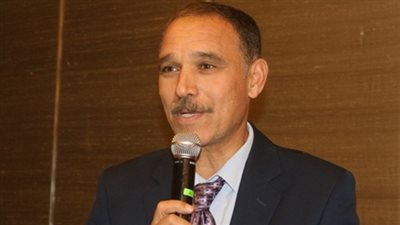 نائب برلماني يكشف عن إهدار المال العام في بيع الأراضي بحلوان