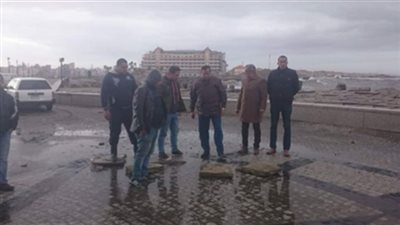 أمواج البحر تجتاح مدينة رأس البر بدمياط (فيديو)