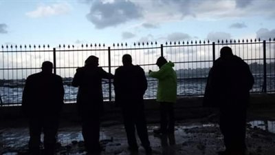 لحمايته من الغرق.. وضع 50 مكعب خرساني جديد على كورنيش الإسكندرية 