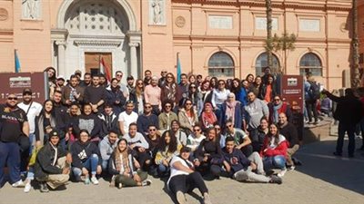 وفد شبابي من أبناء المصريين بأستراليا يزورون المتحف المصري 