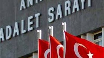 السجن 10 سنوات لقاض فاز بجائزة لحقوق الإنسان في تركيا