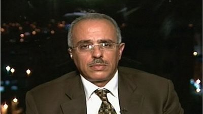 سياسي يمني: الحوثيون يستوردون النفط الإيراني لدعم مجهودهم العسكري