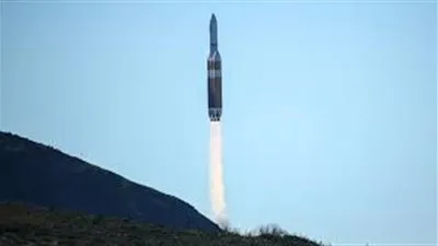 أمريكا تطلق قمرا صناعيا للتجسس للفضاء من كاليفورنيا