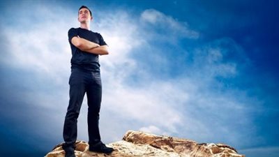 6 علامات للتفرقة بين الثقة بالنفس والغرور.. تعرف عليها 