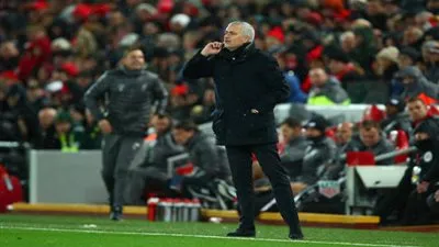 مورينيو يهاجم مانشستر يونايتد 