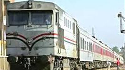 إصابة شابان ببتر في القدم لجلوسهما على باب أحد القطارات في قليوب 