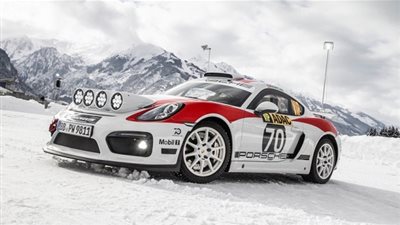 بورش تعمل على 