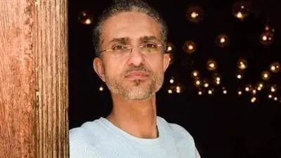 صدور الطبعة الثامنة من 'ثلاثة فساتين لسهرة واحدة' لـأحمد مدحت سليم