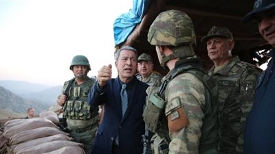 وزير الدفاع التركي: خططنا جاهزة حيال منبج وشرق الفرات