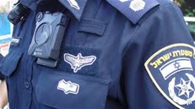 الشرطة الإسرائيلية تبدأ في استخدام كاميرات في زيها الرسمي