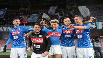 نابولي يواصل الضغط على يوفنتوس بفوز مثير على لاتسيو في الكالتشيو