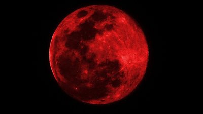 العالم على موعد مع أول خسوف كلي للقمر في 2019.. بعد قليل
