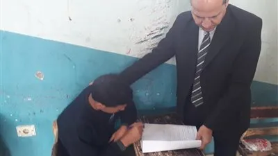 إحالة 4 ملاحظين ومراقب الدور للتحقيق لأصطحاب بعض الطلاب للتليفون المحمول بالفيوم (صور)