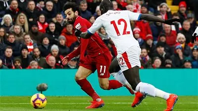 محمد صلاح يواجه عقوبة الإيقاف