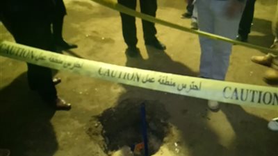 رئيس غرب شبرا الخيمة: إجراءات احترازية بعد الهبوط بأحد الشوارع (صور)