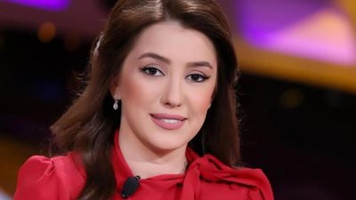 جولة مع الفنانين.. كندة علوش تحتفل بعيد زواجها