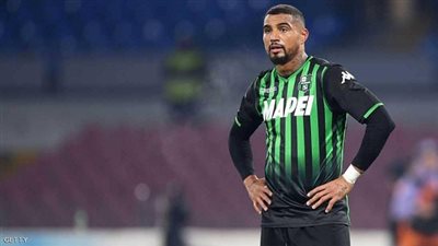 برشلونة يعلن تعاقده مع 