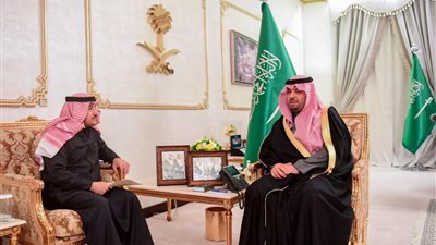 أمير الحدود الشمالية يستقبل نائب رئيس شركة معادن