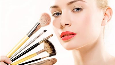 بالخطوات.. تعلمي أساسيات المكياج الطبيعي