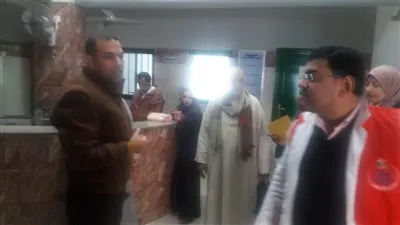 إحالة 17 طبيبًا وممرضًا للتحقيق في الأقصر لتسربهم من العمل 