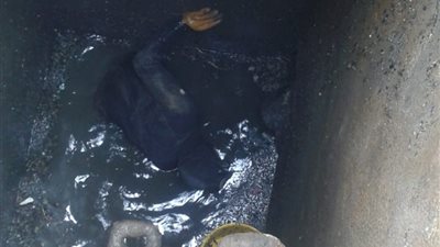 مياه الفيوم: الدفع بسيارات الكسح والنافوري وفرق الغواصين لحل مشكلة نادي قارون 