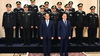 عزمي مجاهد: 