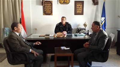 وفد من تعليم دمياط يلتقي القيادات الأمنية لتهنئتهم بأعياد الشرطة (صور)