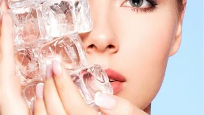 حيل بسيطة تجعل بشرتك جميلة ومشرقة 