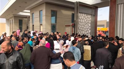  توافد الجمهور على معرض الكتاب في ثالث أيام فعاليته بالتجمع (صور)