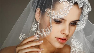 اختاري طرحة العروس التي تناسب شخصيتك يوم الزفاف 