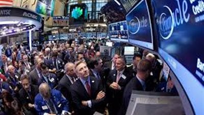 تباين مؤشرات الأسهم الأمريكية ببداية التعاملات اليوم الخميس 