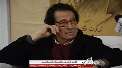 فاروق حسني يتذكر زمن من الثقافة في معرض الكتاب (صور)