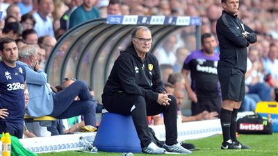 تعليق مثير من مدرب ليدز يونايتد بعد التعاقد مع حارس ريال مدريد