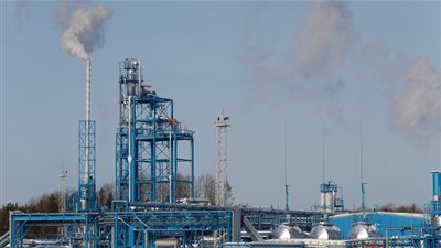 الطاقة الأمريكية: مخزونات النفط تقفز مع انخفاض استهلاك المصافي