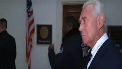 العالم X أسبوع.. القبض على مساعد ترامب.. واختبار باكستان صاروخ باليستي بنجاح