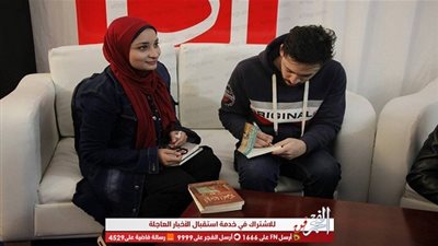محمد إبراهيم يحتفل بتوقيع 