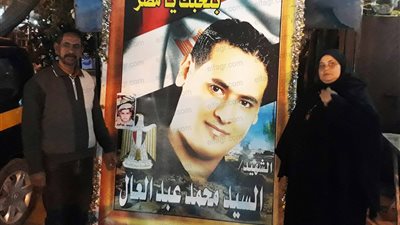 في ذكرى ميلاد شهيد بورسعيد.. والده: إحنا ضحينا بعيالنا وأنتو بتتكلموا إن العيشة غالية (فيديو وصور)