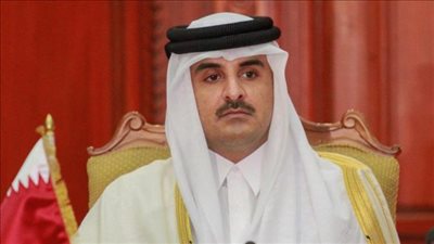 أمير قطر يستجدى رئيس وزراء باكستان لإنقاذ مونديال 2022