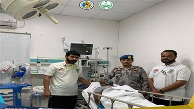 حرس الحدود ینقذ مواطناً من الغرق بـ