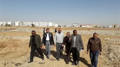 متابعة أعمال الحفر بمدينة إسكان الشباب للزواج الحديث بالسويس (صور)