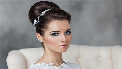 تسريحات زفاف تناسب العروس ذات الشعر الطويل الناعم (صور)