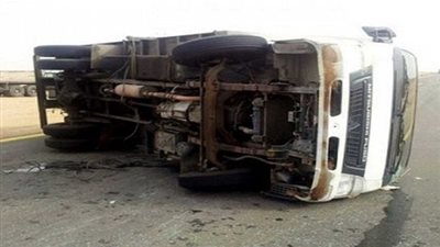 انقلاب شاحنة يعطل الحركة المرورية بالدائري الرابع في مكة