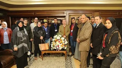 محافظ كفرالشيخ يستقبل عدداً من أبناء المحافظة للتهنئة بعيد الشرطة وعضو النواب لبحث طلبات الأهالي 