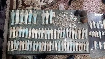 ضبط موظف بحوزته 332 قطعة آثار فرعونية بالمنيا