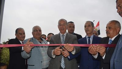 بتكلفة 2 مليون جنيه.. محافظ البحر الأحمر يفتتح مكتب بريد سفاجا (صور)