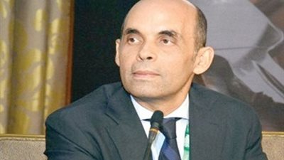 رئيس بنك القاهرة: تراجع سعر الدولار 