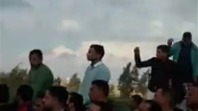 بحضور المحافظ ومدير الأمن.. الآلاف يشيعون جثمان شهيد قرية قراجة بكفر الشيخ 